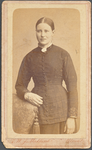 711024 Carte-de-visitefoto van een onbekende dame, gemaakt door J.W.J. Makkink, Photographie Artistique, Geertenkerkhof ...